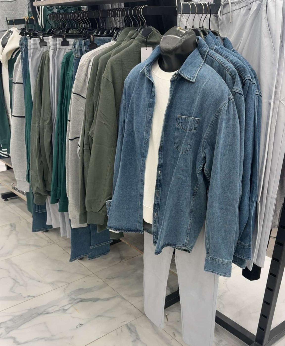 ملابس رجالية